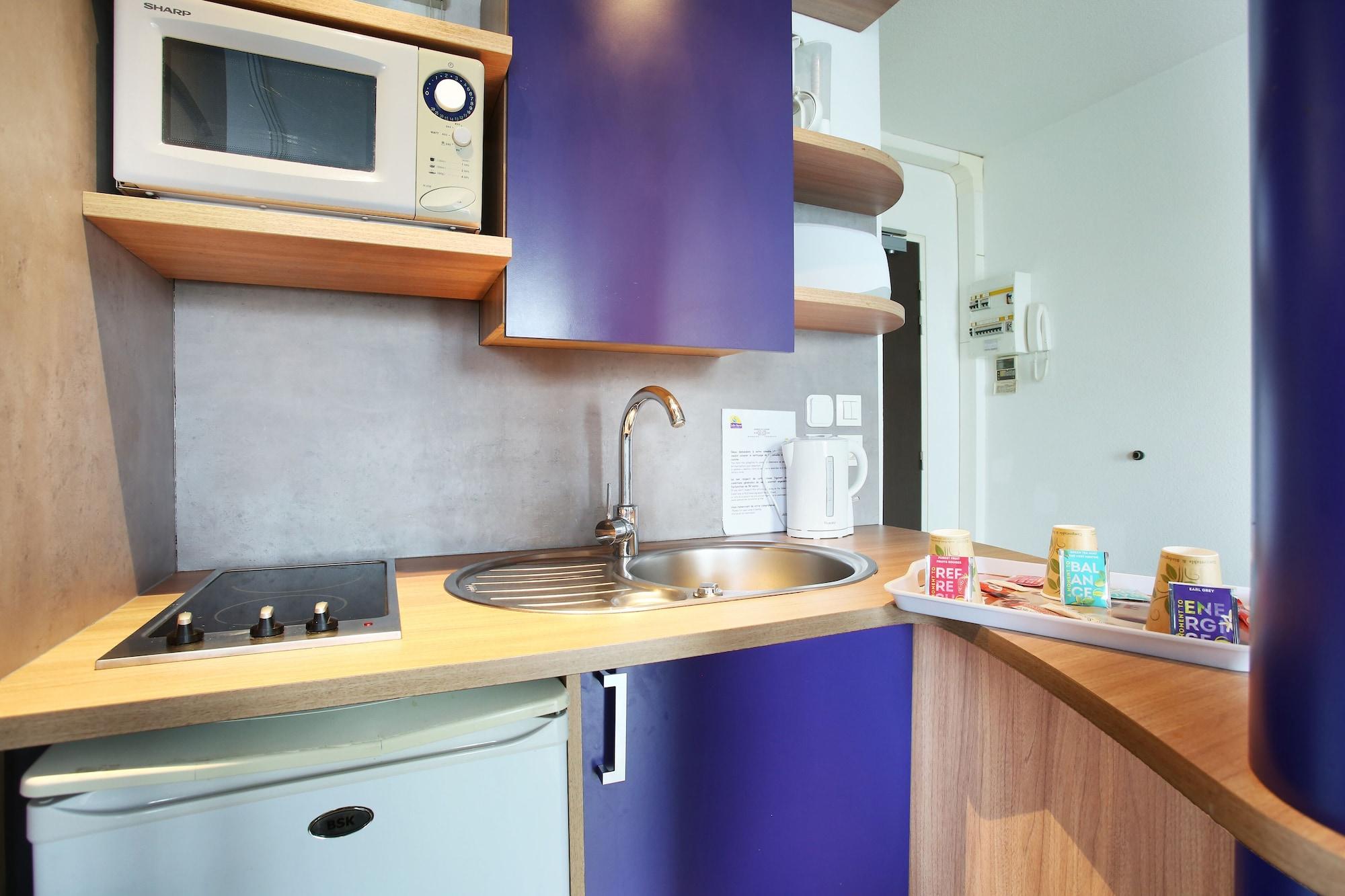 Suite-Home Orleans-Saran Exteriör bild