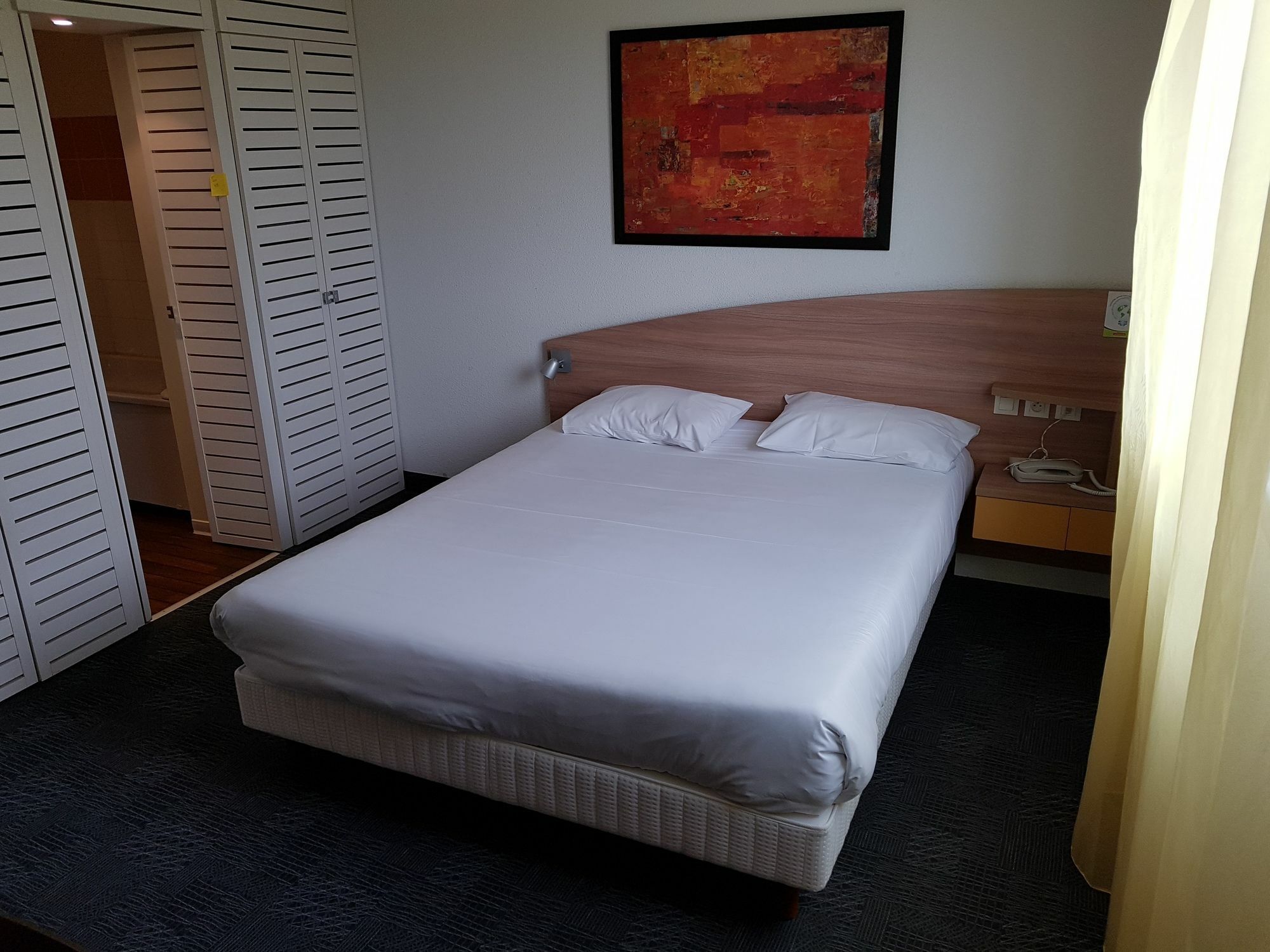 Suite-Home Orleans-Saran Exteriör bild