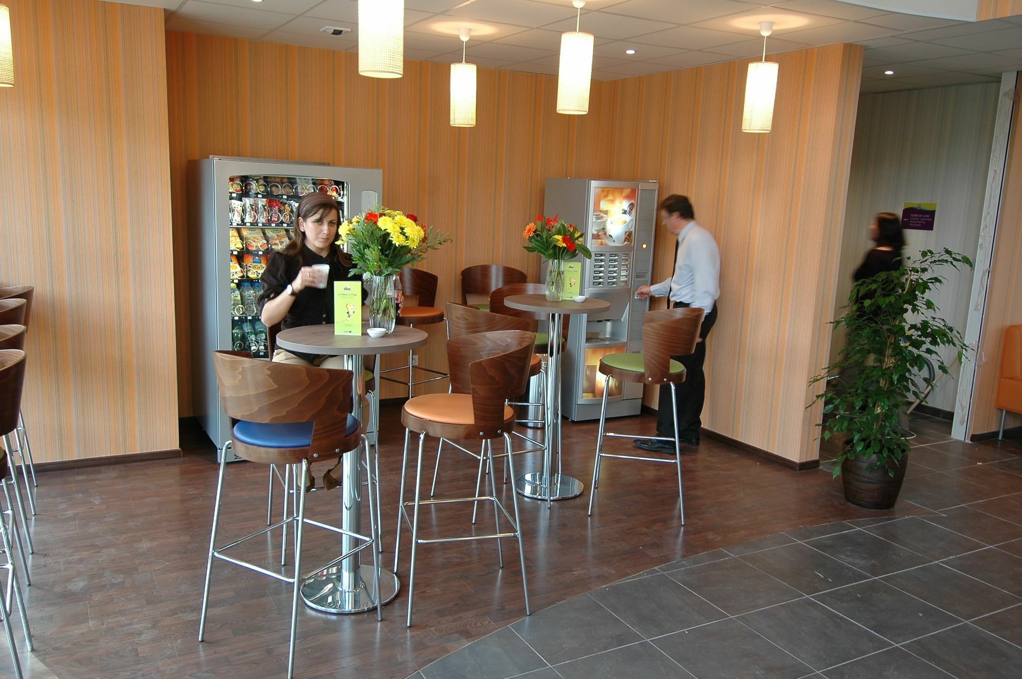 Suite-Home Orleans-Saran Exteriör bild